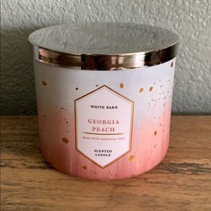 Brand new White Barn 3 wick candle "Georgia Peach"